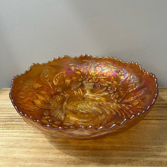 Vintage Fenton Marigold Peacock and Urn Carnival Glass Bowl 8” - Picture 5 of 8